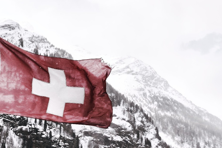 Le fisc suisse prévoit de transmettre à son homologue en France, en juin, l’identité (nom, date de naissance, adresse la plus actuelle) de clients d’UBS présumés être des contribuables français (Crédits photo : Unsplash - eberhard grossgasteiger )