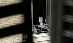Un ventilateur près d'une fenêtre ouverte à Paris le 26 juin 2026 ( AFP / JOEL SAGET )