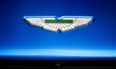 ASTON MARTIN FIXE À 19 LIVRES PAR ACTION LE PRIX DE SON IPO