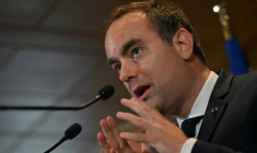 Le Premier ministre Sébastien Lecornu à Giverny le 27 mars 2026 ( AFP / LOU BENOIST )