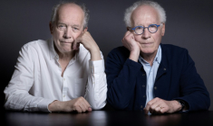 Les cinéastes belges Luc (à gauche) et Jean-Pierre Dardenne à Paris, le 5 mai 2025 ( AFP / JOEL SAGET )