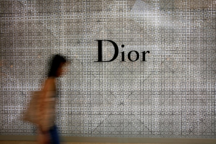 L'OFFRE DE LA FAMILLE ARNAULT SUR DIOR JUGÉE RECEVABLE, SELON L'AMF