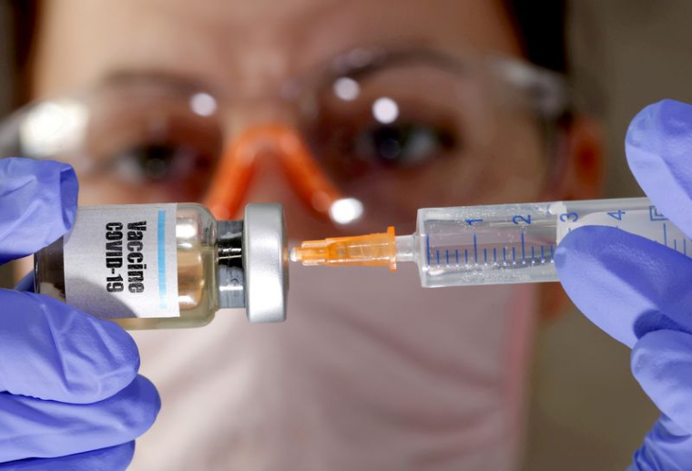 LES PREMIÈRES VACCINATIONS CONTRE LE CORONAVIRUS POURRAIENT INTERVENIR DÈS LE 11 DÉCEMBRE AUX USA