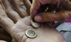 Les retraités français sont assujettis au paiement de la CSG selon quatre taux, contrairement aux autres contribuables pour lesquels il existe un taux unique. (Photo d'illustration) (Anaterate / Pixabay)
