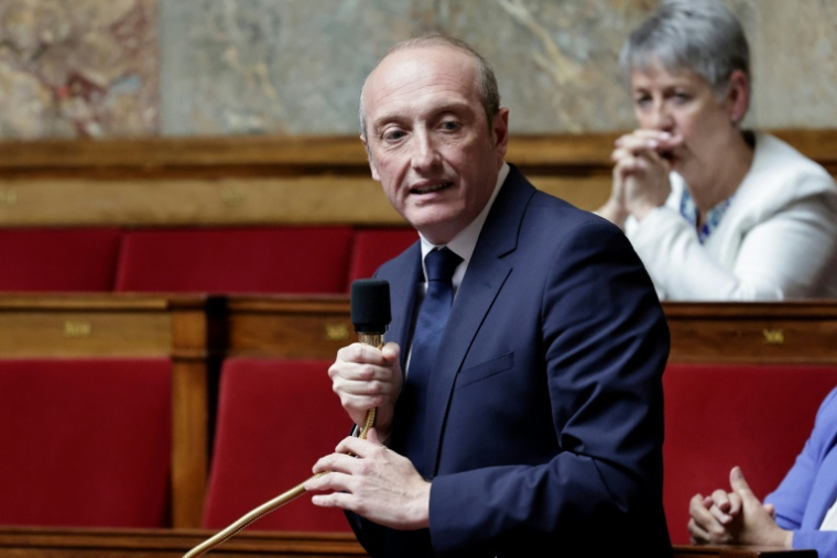 Laurent Marcangeli, président des députés Horizons Corse-du-Sud, s'exprime lors d'une séance de questions au gouvernement à l'Assemblée nationale, à Paris, le 2 juin 2026 ( AFP / STEPHANE DE SAKUTIN )
