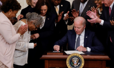 USA: LES ENTREPRISES ACCORDENT DES CONGÉS POUR LE "JUNETEENTH"