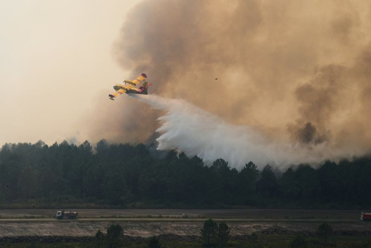Incendies de forêt dans le sud-ouest de la France