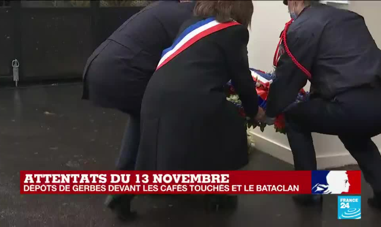 Attentats du 13-Novembre 2015 :  les noms des victimes égrenés devant le Bataclan