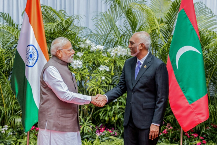 Le Premier ministre indien Narendra Modi et le président des Maldives Mohamed Muizzu, à Malé, le 25 juillet 2025 ( AFP / Mohamed Afrah )