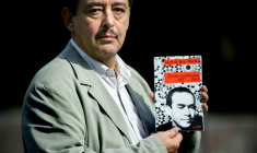 Bachir Ben Barka, le fils de l'opposant marocain Mehdi Ben Barka disparu en 1965, en 2009 à Hericourt (est de la France) ( AFP / JEFF PACHOUD )