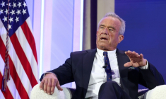 Le ministre de la Santé américain Robert Kennedy Jr à Washington DC, le 12 novembre 2025 ( AFP / Alex WROBLEWSKI )