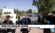 Crise politique en Tunisie: les décisions du président sont constitutionnelles, selon un puissant syndicat