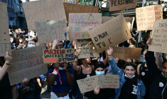 Manifestation lycéenne à Liège le 6 octobre 2026, en Belgique ( AFP / Nicolas TUCAT )