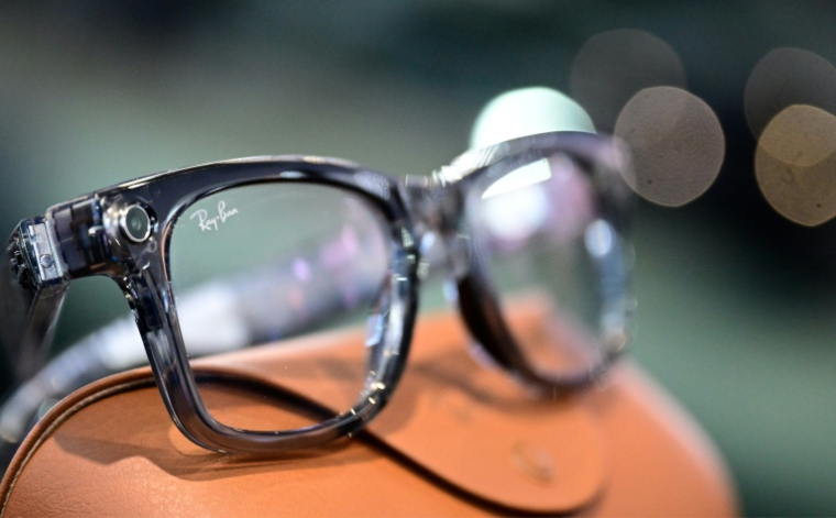 Des RayBan AI à Berlin le 4 septembre 2026 ( AFP / Tobias SCHWARZ )