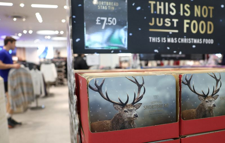 Vues de l'intérieur d'un magasin Marks & Spencer (M&S) à Londres