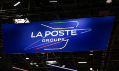La Poste demeure à ce jour la première et seule entreprise à avoir été condamnée sur le fondement de la loi de 2017. Cette législation impose aux grandes entreprises de prévenir risques environnementaux et atteinte aux droits humains de leurs activités. ( AFP / THIBAUD MORITZ )