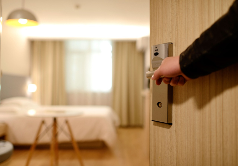 Accor veut accueillir les télétravailleurs dans ses chambres, en journée (illustration). (Pixabay / davidlee770924)