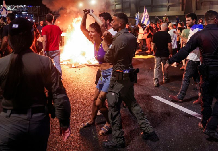 Manifestation contre le gouvernement israélien à Tel Aviv