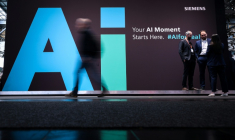 sur le site de Siemens à la foire de Hannovre lundi 20 avril.  ( AFP / RONNY HARTMANN )