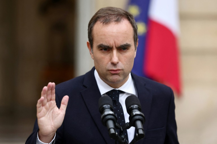 Le Premier ministre démissionnaire Sébastien Lecornu, le 6 octobre 2025 à Paris ( POOL / Stephane Mahe )