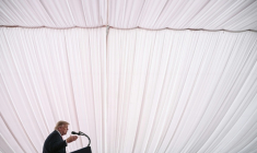 Donald Trump s'exprime à la résidence de l'ambassadeur américain à Dublin, le 12 septembre 2026 ( AFP / Brendan SMIALOWSKI )