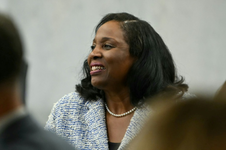 La responsable de la Réserve fédérale américaine (Fed) Lisa Cook, le 9 octobre 2025 à Washington ( AFP / ANDREW CABALLERO-REYNOLDS )
