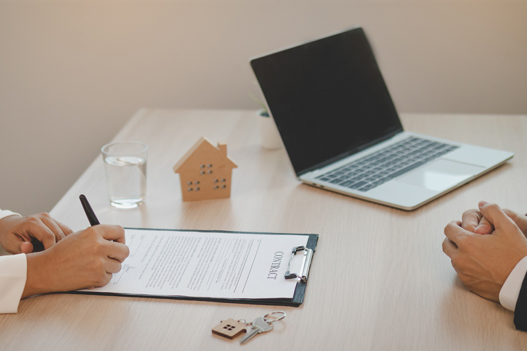 (Crédits photo : Adobe Stock - Franchise d'assurance habitation)