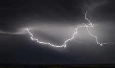 "Le risque d’une correction est envisageable à court terme. En effet, les marchés n’ont pas connu de correction (baisse pouvant aller jusqu’à 10% par rapport à un récent plus haut) depuis deux ans. Or, de telles corrections dans un cycle haussier surviennent 15% du temps."