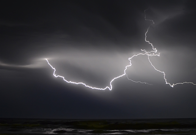 "Le risque d’une correction est envisageable à court terme. En effet, les marchés n’ont pas connu de correction (baisse pouvant aller jusqu’à 10% par rapport à un récent plus haut) depuis deux ans. Or, de telles corrections dans un cycle haussier surviennent 15% du temps."