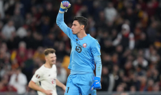 Özer réussit l'exploit d'arrêter trois penlatys consécutifs !