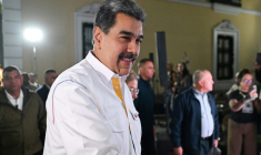 Le président vénézuélien Nicolas Maduro à son arrivée au Théâtre national du Venezuela, à Caracas, le 22 novembre 2025 ( AFP / Juan BARRETO )