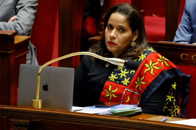 La députée de Mayotte Estelle Youssouffa, membre du petit groupe indépendant Liot (Libertés, Indépendants, Outre-mer, Territoires), à l'Assemblée nationale Paris, le 10 janvier 2025 ( AFP / Ludovic MARIN )