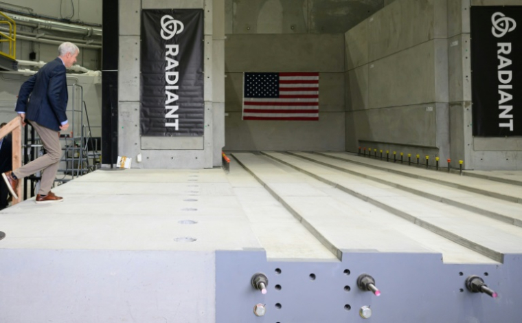 Le ministre américain de l'Energie Chris Wright visite un nouveau réacteur nucléaire au Idaho National Laboratory, à l'ouest d'Idaho Falls, le 25 juin 2026 ( AFP / Josh Edelson )