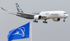 UE ET USA METTENT FIN AU LITIGE COMMERCIAL ENTRE AIRBUS ET BOEING, DIT LEYEN