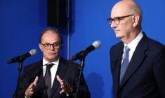 Le gouverneur de la Banque de France Emmanuel Moulin et le ministre de l'Economie Roland Lescure, lors d'une conférence de presse à Paris, le 15 septembre 2026 ( AFP / Ludovic MARIN )