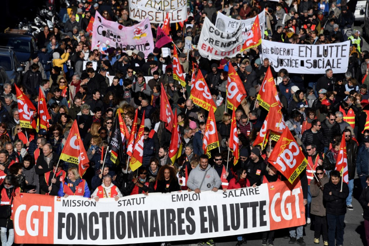 Le gouvernement reçoit les huit syndicats de fonctionnaires, pour leur dévoiler les mesures salariales qu'il envisage.  ( AFP / CHRISTOPHE SIMON )