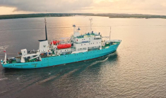 Une capture d'écran tirée d'une vidéo d'archive tournée en juillet 2022 montre le « Professeur Molchanov », un navire russe saisi par la Norvège dans l'Arctique