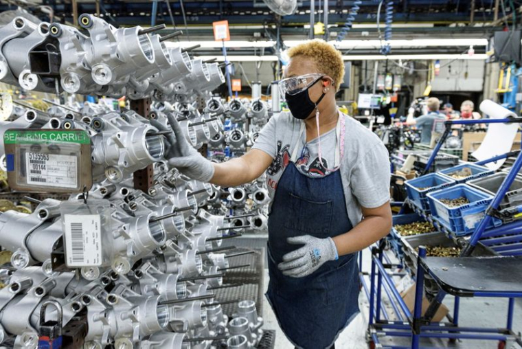 ETATS-UNIS: L'AUTOMOBILE PÈSE SUR LA PRODUCTION MANUFACTURIÈRE EN JUIN