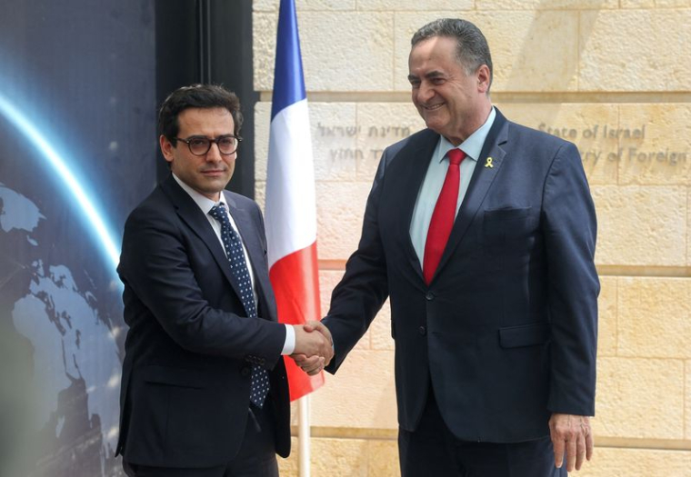 Le ministre français des Affaires étrangères rencontre son homologue israélien à Jérusalem