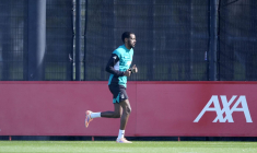 Slot ne désespère pas avant de défier le PSG