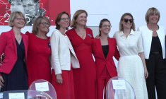 14-Juillet: les personnalités politiques arrivent sur les Champs-Élysées avant le défilé