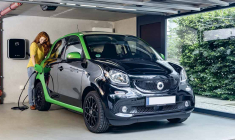 Profitez-en des aides de l'État pour acquérir une voiture «propre» avant qu’elles ne soient de nouveau revus à la baisse. (© Daimler)