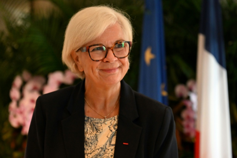 La ministre française des Armées, Catherine Vautrin, accorde une interview à l'AFP lors du 23e sommet du Dialogue de Shangri-La, à Singapour, le 30 mai 2026 ( AFP / JAM STA ROSA )