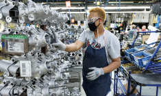 ETATS-UNIS: L'AUTOMOBILE PÈSE SUR LA PRODUCTION MANUFACTURIÈRE EN JUIN