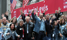 LEVI STRAUSS FLAMBE POUR SON PREMIER JOUR DE COTATION