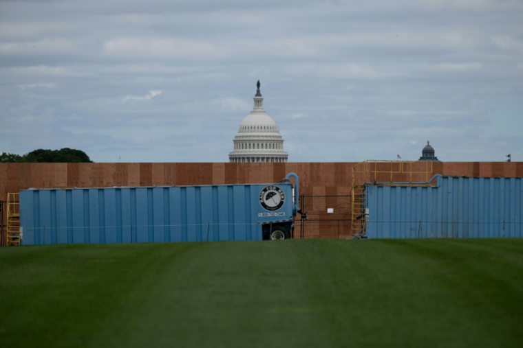 Le dôme du Capitole de Washington, derrière un chantier le 8 juin 2026 pour les commémorations du 250e anniversaire de la Déclaration d'indépendance des Etats-Unis ( AFP / Brendan Smialowski )