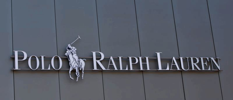 RALPH LAUREN SUBIT UNE PERTE TRIMESTRIELLE PLUS LOURDE QUE PRÉVU