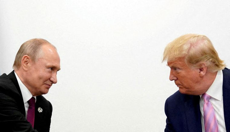 Le président américain Donald Trump et le président russe Vladimir Poutine