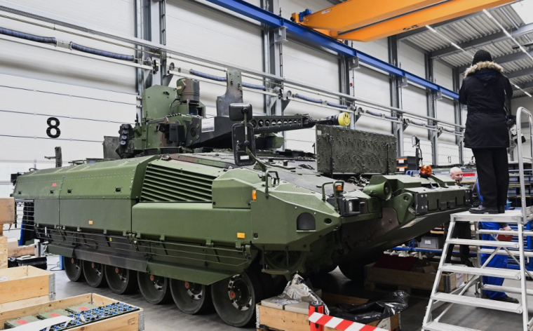 Une ligne de production de tank Puma à Unterlüß, en Allemagne. (illustration) ( POOL / FABIAN BIMMER )