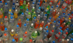 Le recyclage enzymatique du plastique promet d'être beaucoup plus efficace que les techniques mécaniques actuelles. (© cc Neil R)
